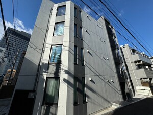 タスキsmart新宿外観写真