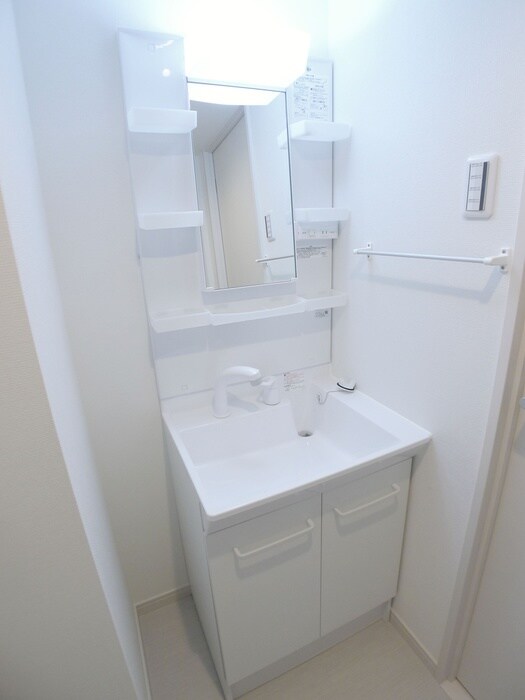 物件内観写真10　(洗面)