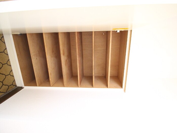 物件内観写真15　(靴箱)