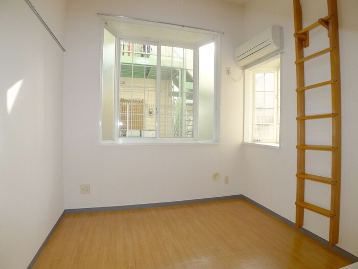 物件内観写真9　(居室)