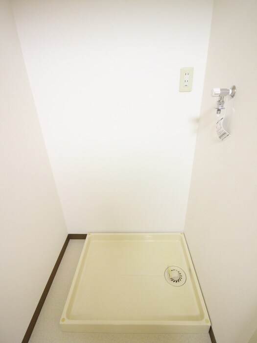 フルール田町の洗濯機置場