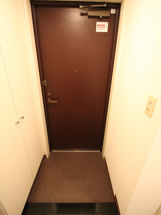 フルール田町の玄関