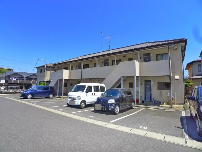 物件外観写真5　(駐車場)