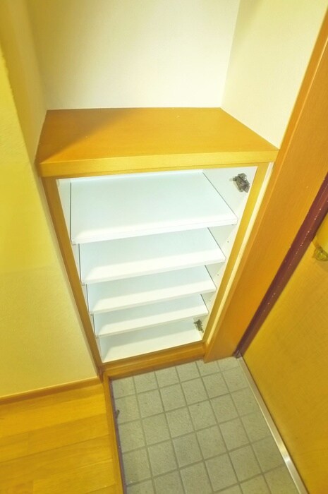 物件内観写真15　(靴箱)