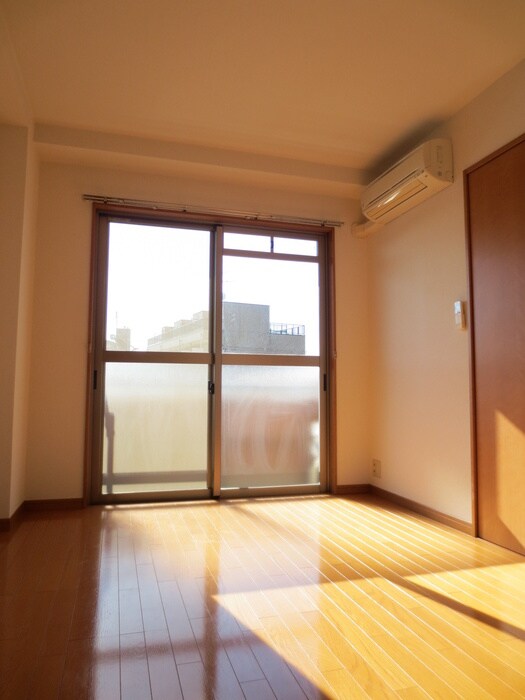 物件内観写真10　(居室)