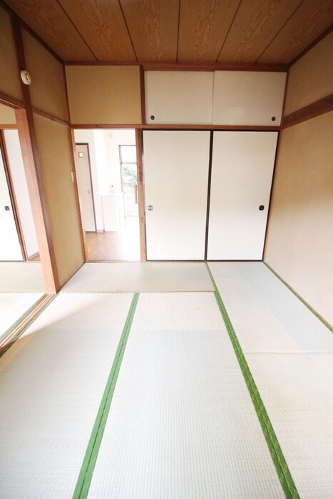 物件内観写真20　(室内からの展望)