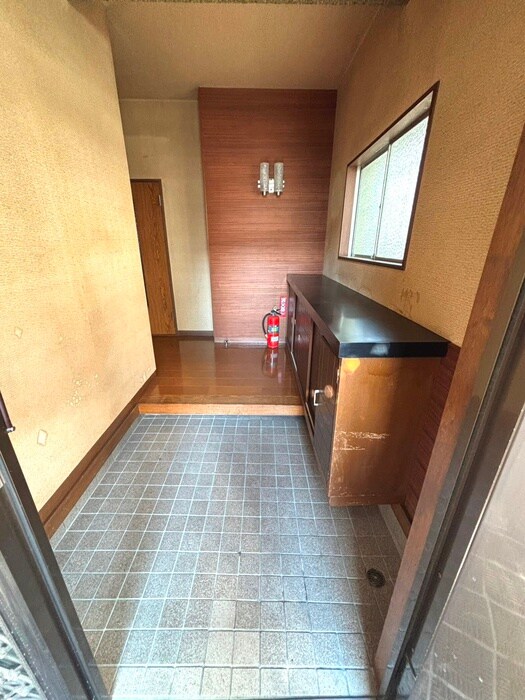 物件内観写真15　(玄関)