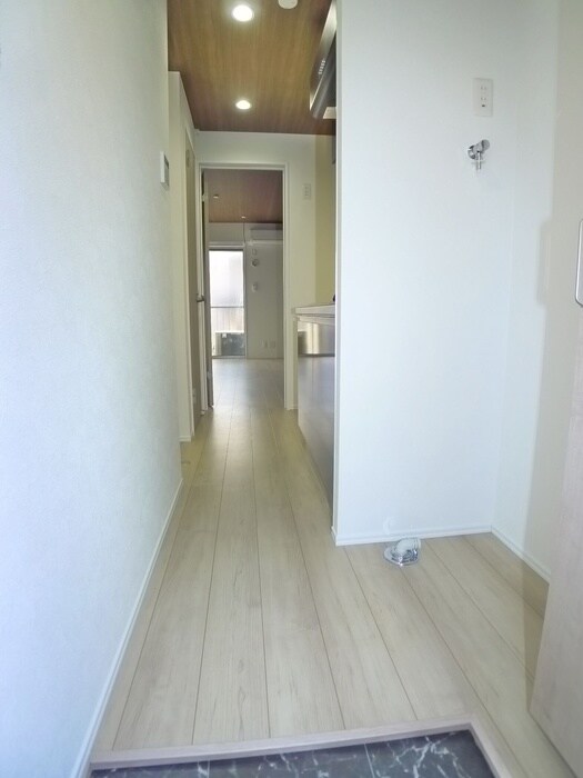 物件内観写真17　(玄関)