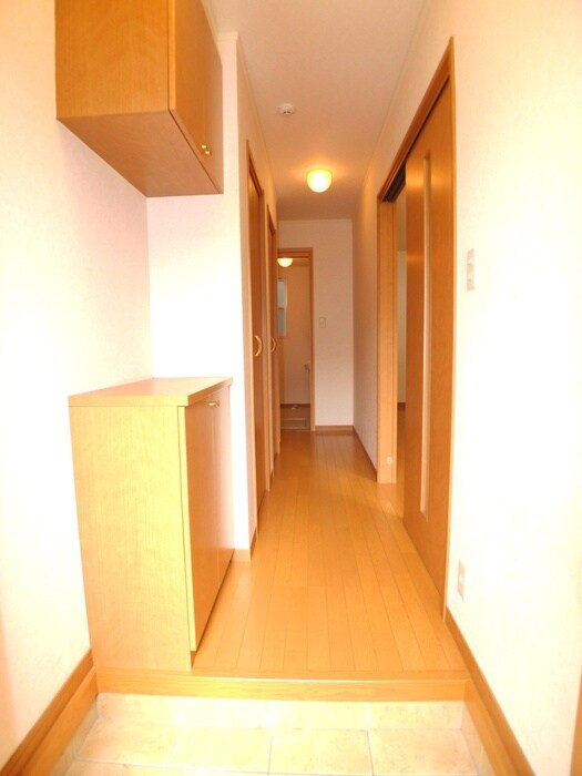 物件内観写真9　(玄関)