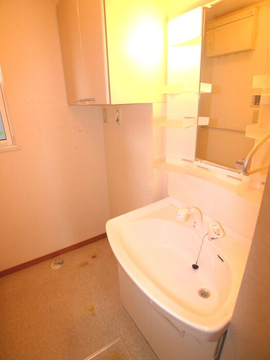 物件内観写真11　(洗面)