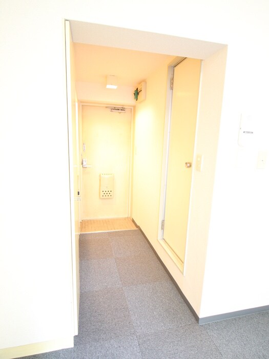 物件内観写真16　(廊下)