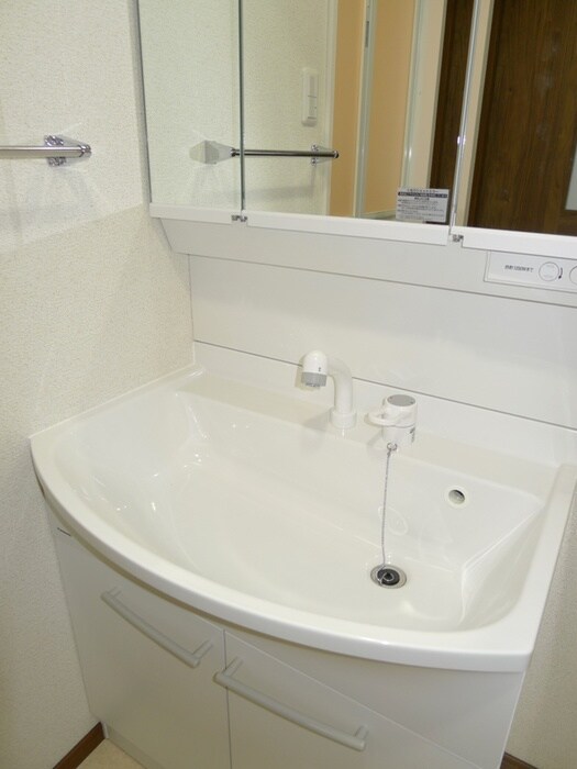 物件内観写真7　(洗面)