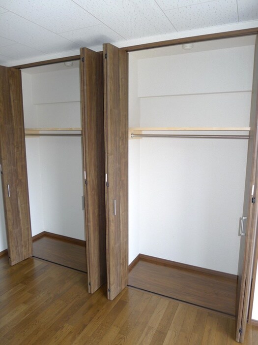 物件内観写真10　(収納)