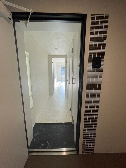 物件内観写真17　(玄関)