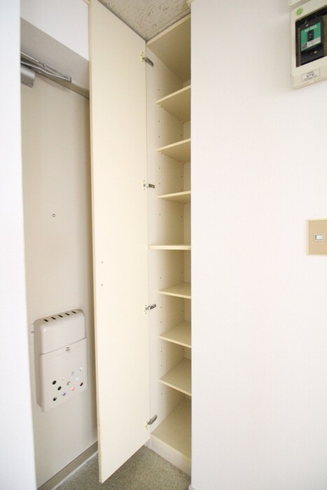 物件内観写真18　(靴箱)