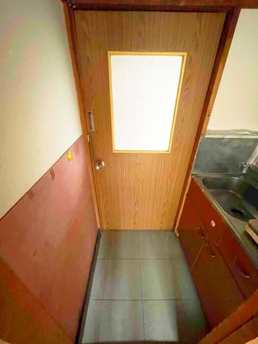 物件内観写真14　(玄関)