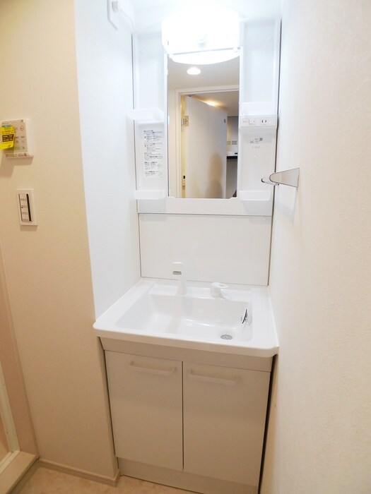 物件内観写真8　(洗面)