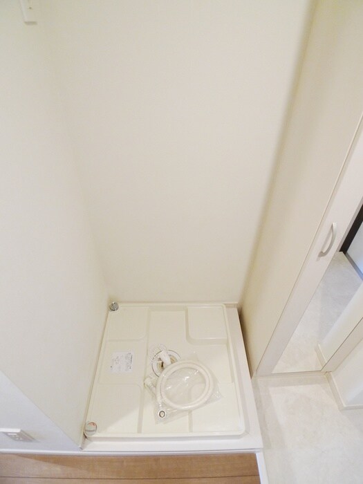 物件内観写真11　(洗濯機置場)