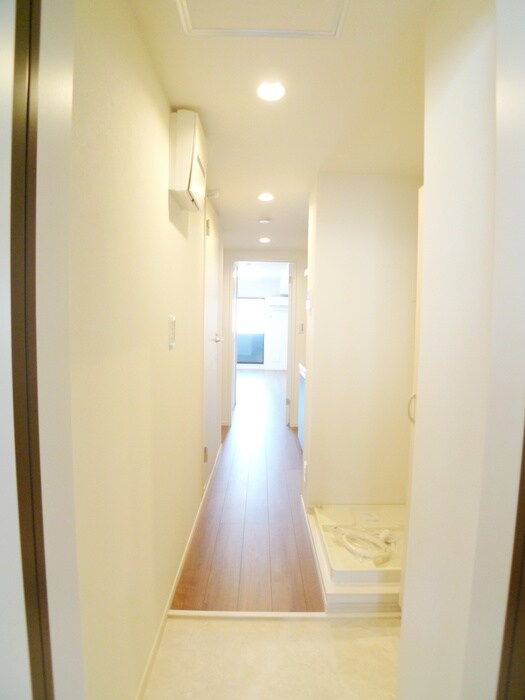 物件内観写真13　(玄関)