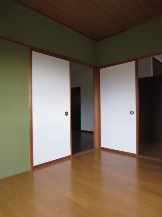 物件内観写真11　(居室)