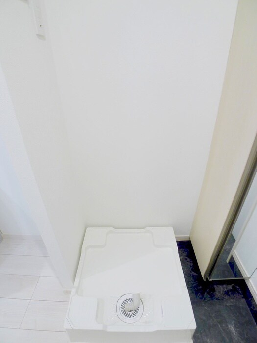 物件内観写真17　(洗濯機置場)