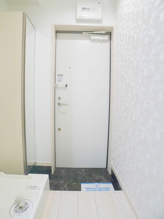 物件内観写真18　(玄関)