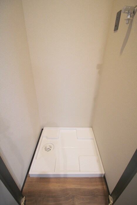 物件内観写真15　(洗濯機置場)