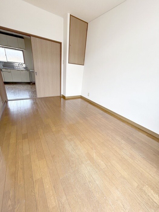 物件内観写真6　(居室)