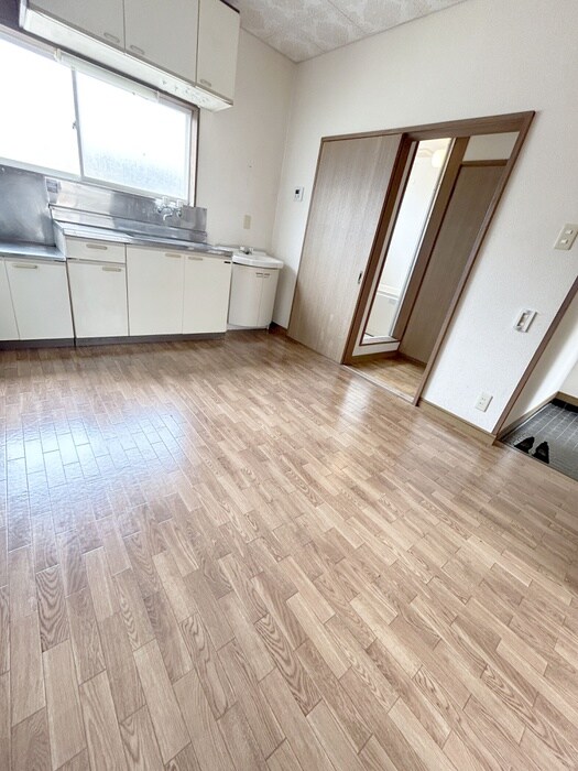 物件内観写真8　(廊下)