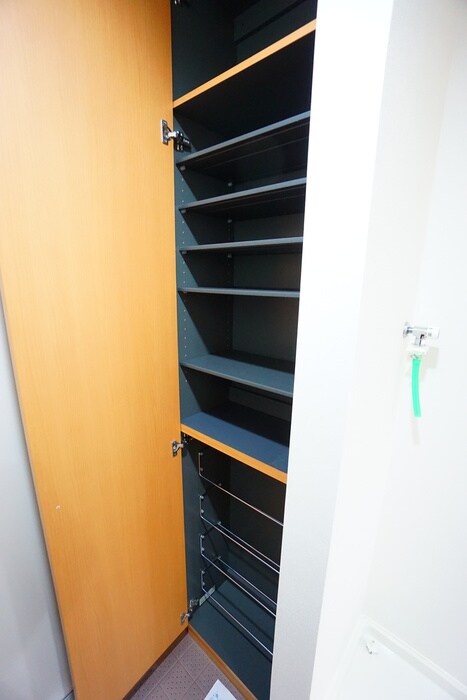 物件内観写真7　(靴箱)