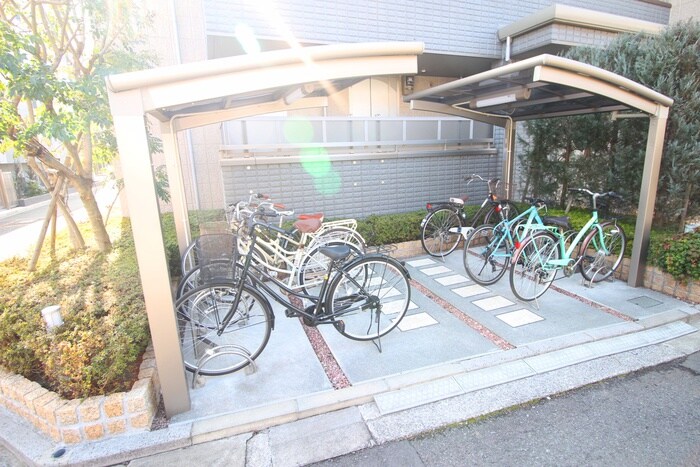 物件外観写真3　(駐輪場)