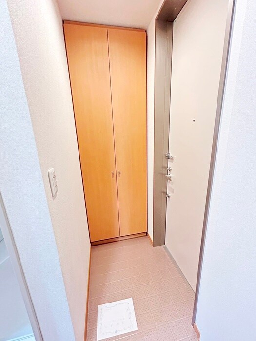 物件内観写真14　(玄関)