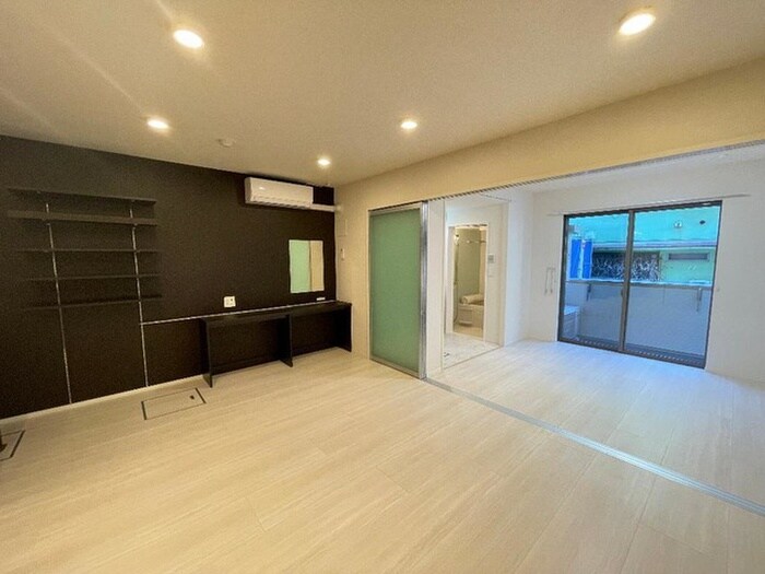 物件内観写真10　(室内からの展望)