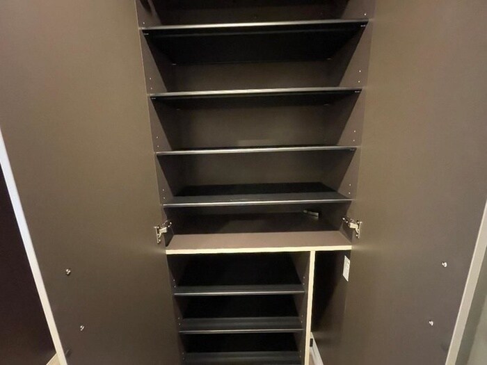 物件内観写真17　(靴箱)