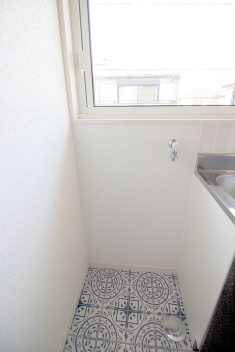 物件内観写真15　(洗濯機置場)