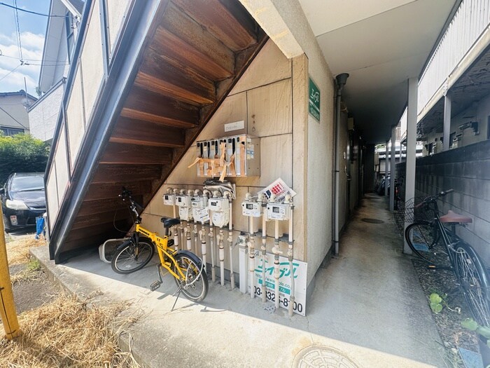 物件外観写真3　(エントランス部分)