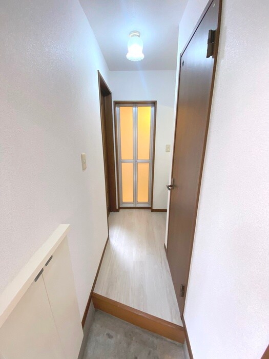 物件内観写真16　(廊下)