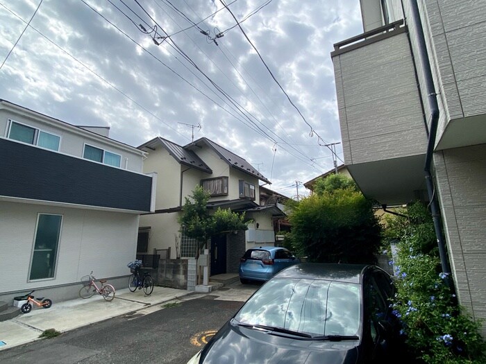 物件内観写真20　(室内からの展望)