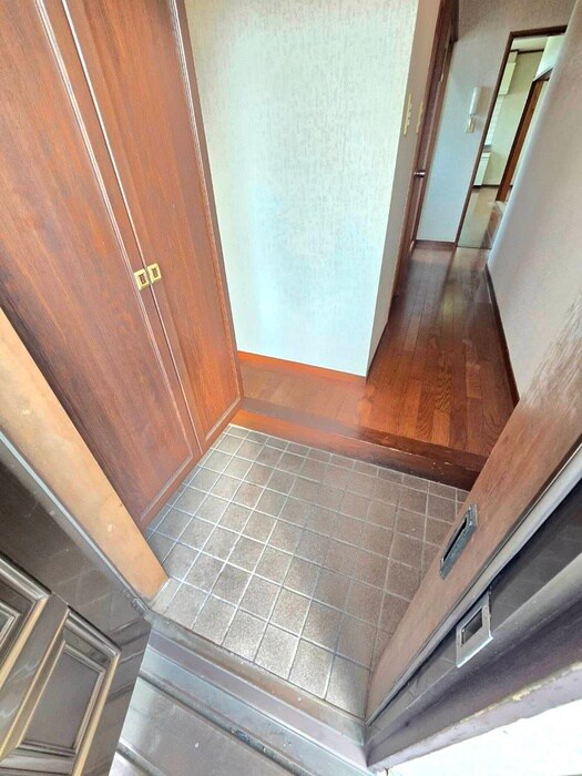 物件内観写真22　(玄関)