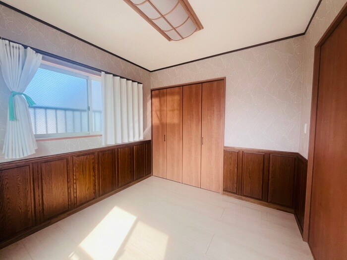 物件内観写真10　(居室)