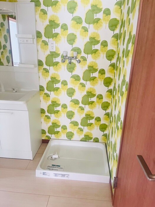 物件内観写真14　(洗濯機置場)