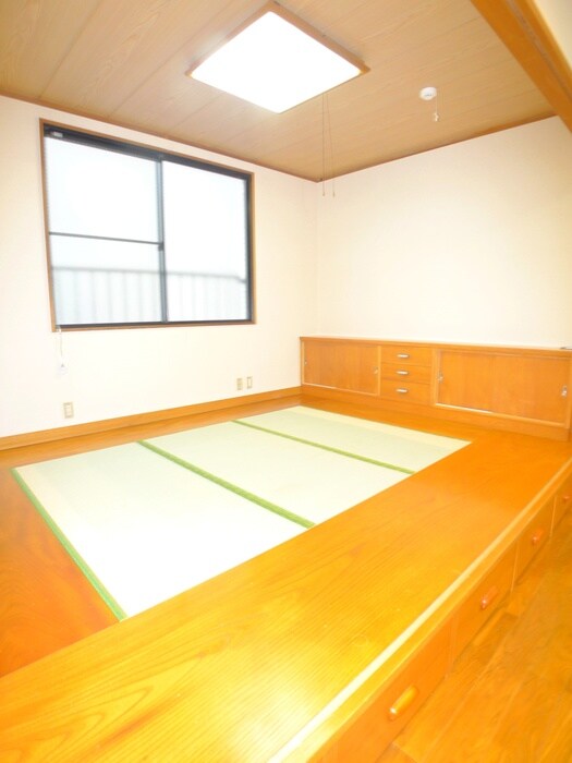 物件内観写真6　(居室)