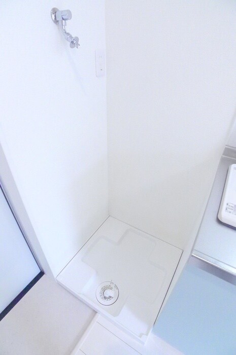 物件内観写真18　(洗濯機置場)