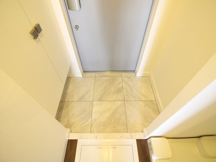 物件内観写真17　(玄関)