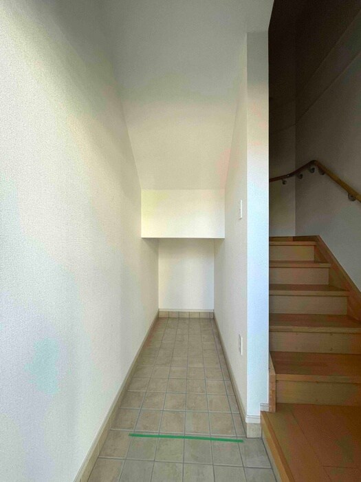 物件内観写真21　(玄関)