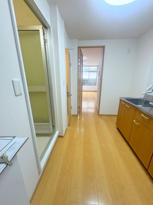 物件内観写真9　(廊下)