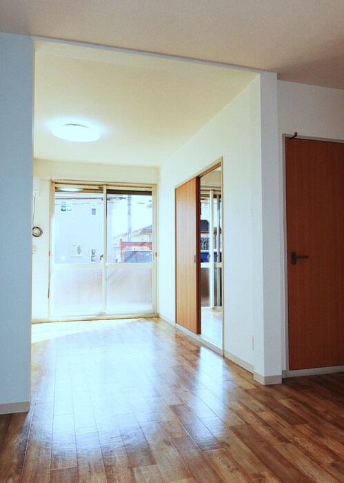 物件内観写真18　(室内からの展望)