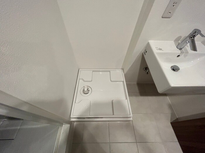 物件内観写真16　(洗濯機置場)