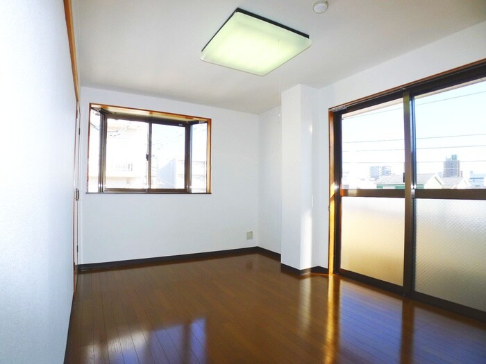 物件内観写真15　(室内からの展望)