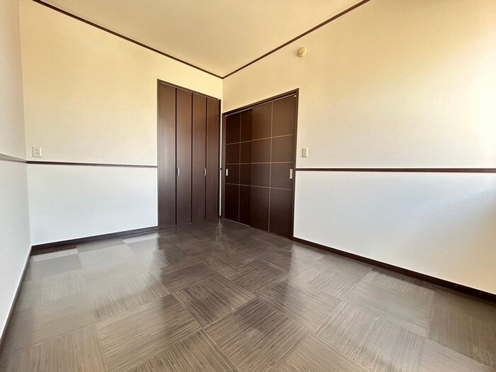 物件内観写真10　(居室)